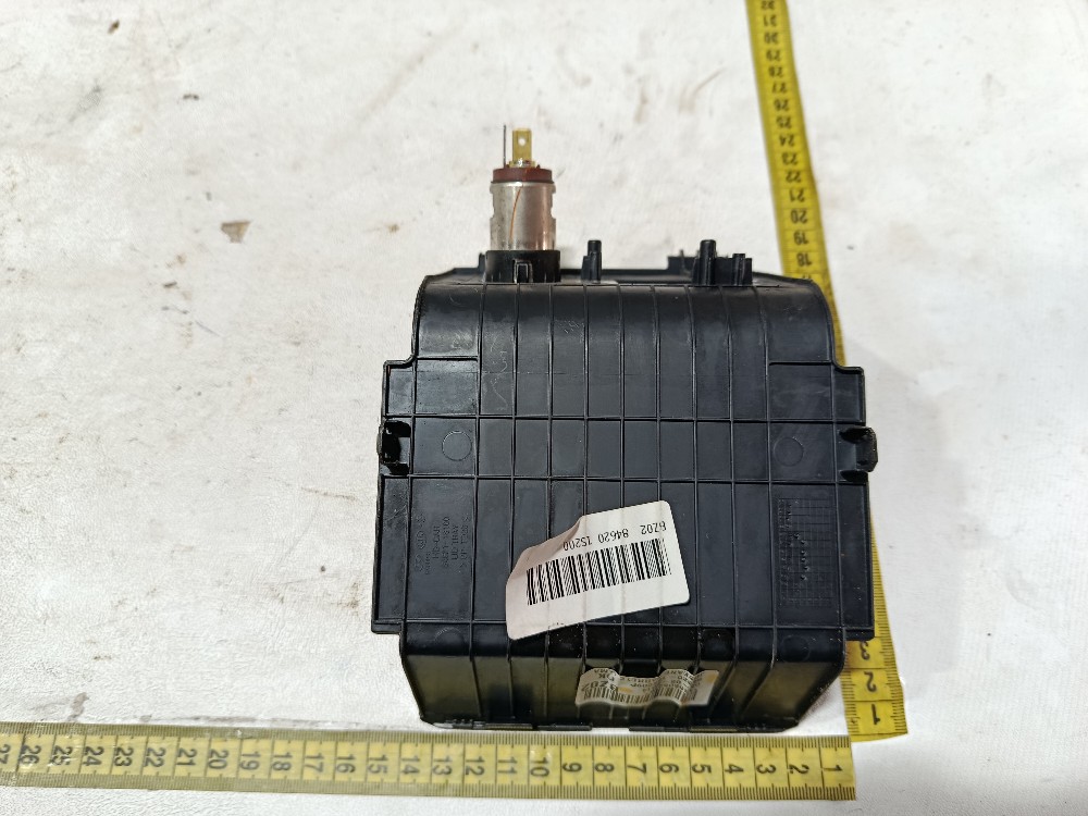 Moldura tomada 12v Hyundai Hb20s 2015 8