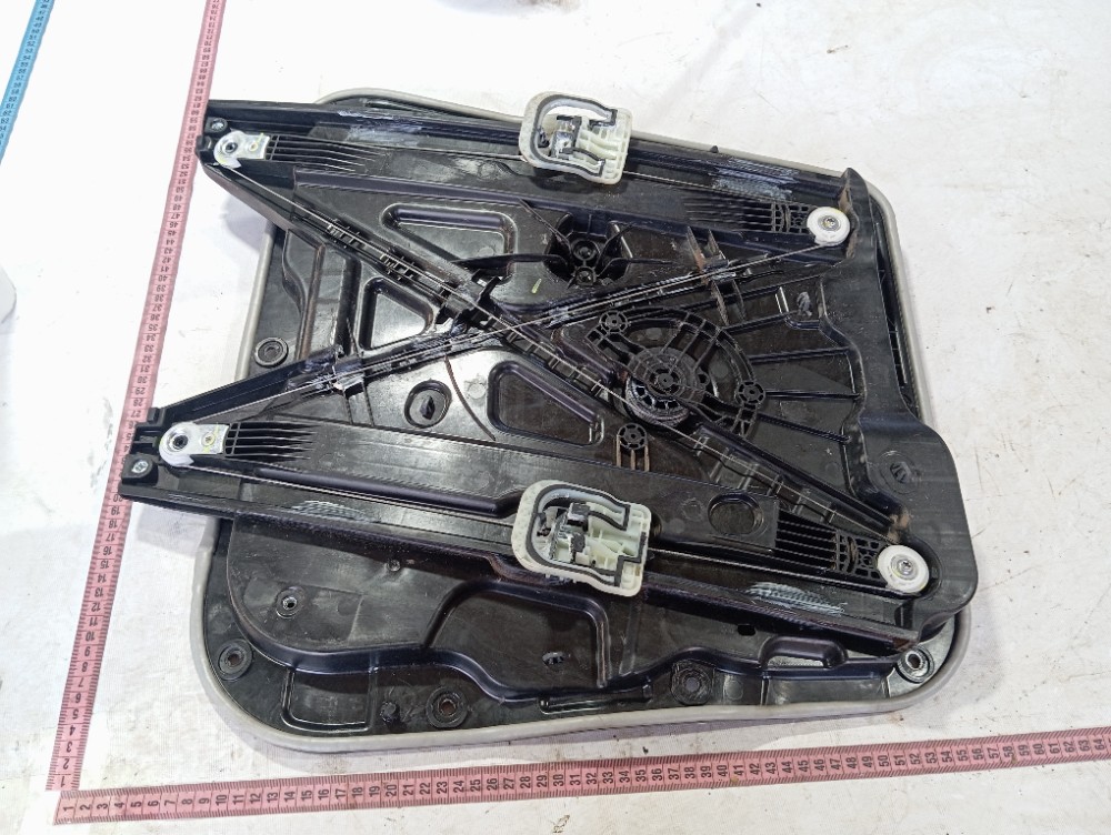 Máquina Vidro Porta Diant Esquerda Byd Song Plus 2024 V631 8
