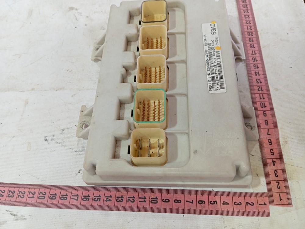 Módulo Bcm Chryler Grand Caravan 3.3 V6 2003 V578 9