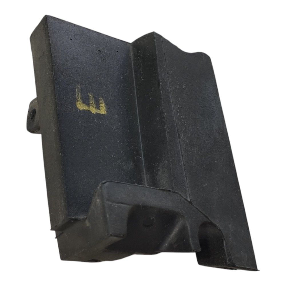 Batente Capo Esquerdo Gm Tracker 2020 2025 V627 3