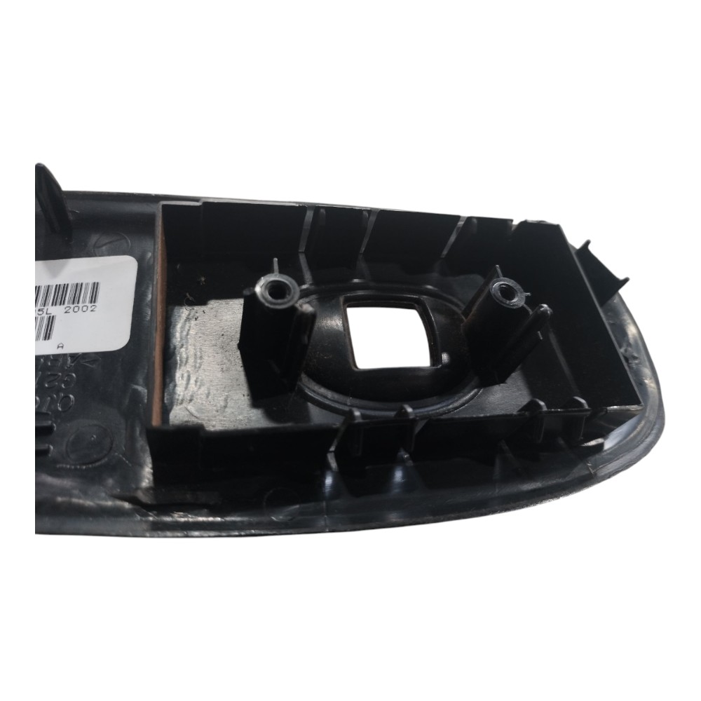 Moldura Botão Vidro Dianteira Direita Grand Caravan  03 V578 7