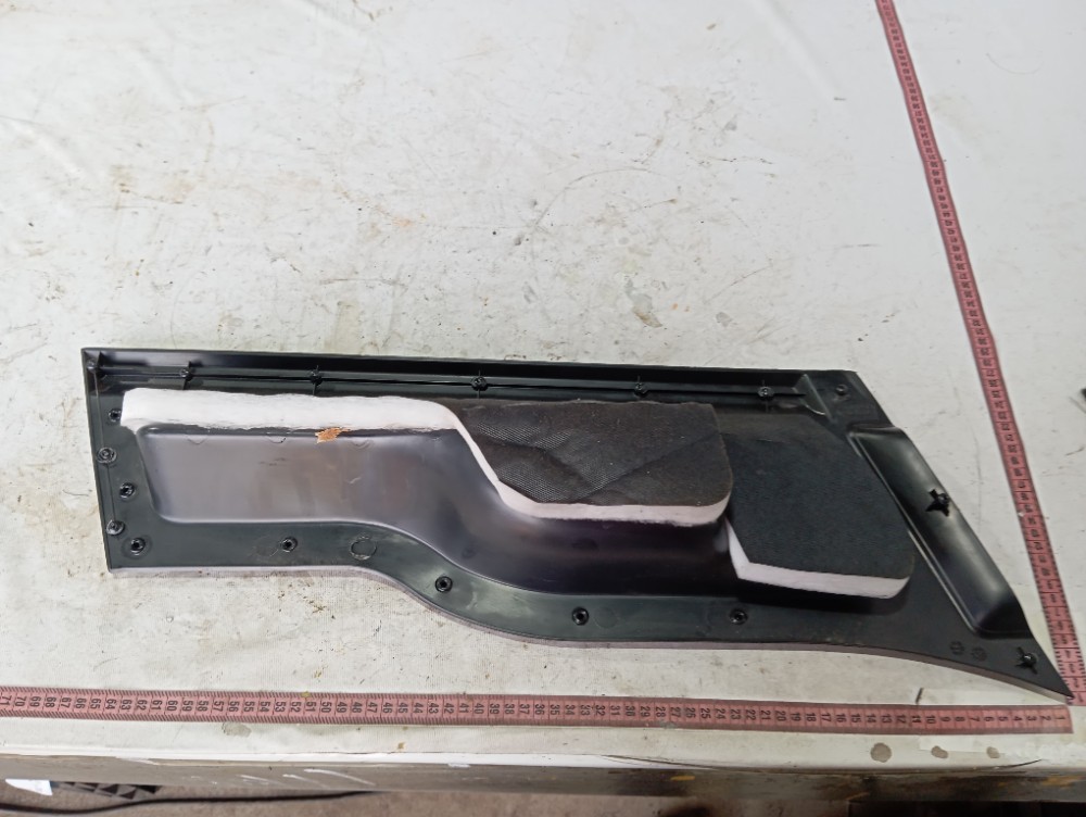 Acabamento Direito Porta Malas Rover Discovery 3 07 V635 8