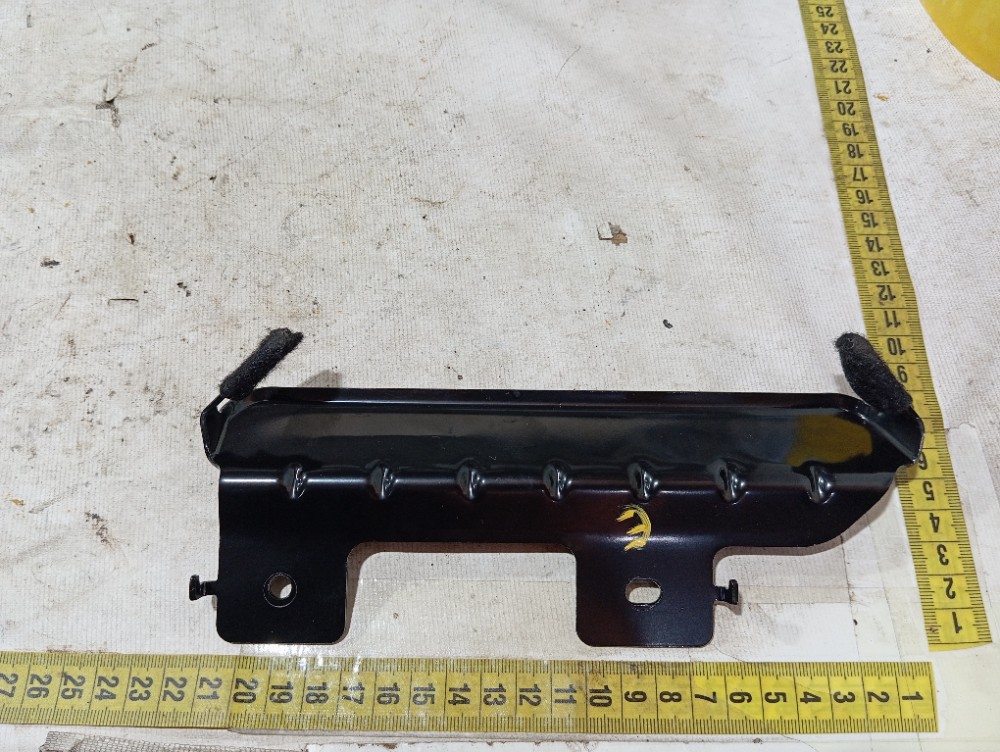 Suporte Esquerdo Carroceria Byd Dolphin Mini 2024 V665 9