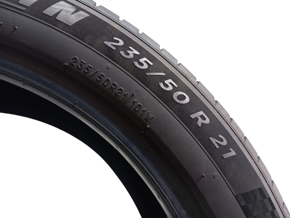 Pneu Aro 21 Michelin Pilot Sport 4 Suv 235/50 R21 3