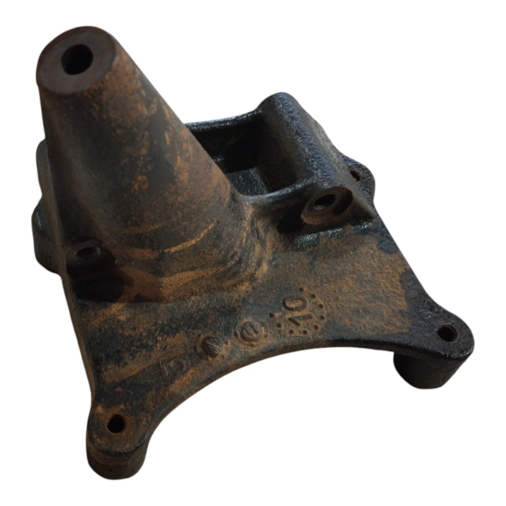 Suporte Compressor Troller T4 2011 V650 9