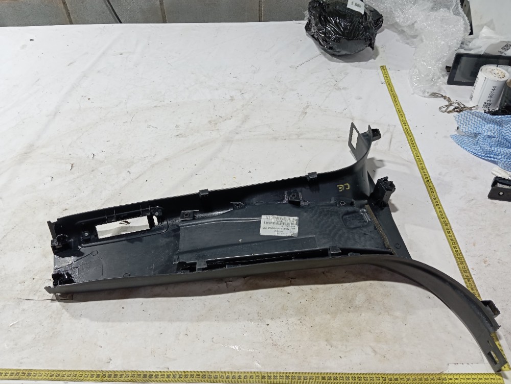 Acabamento Coluna Esquerda Discovery Sport 2015 A 2018 V663 9