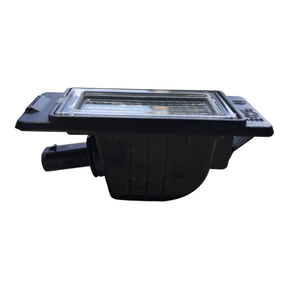 Luz Placa Gm Tracker 2020 2025 V627 3