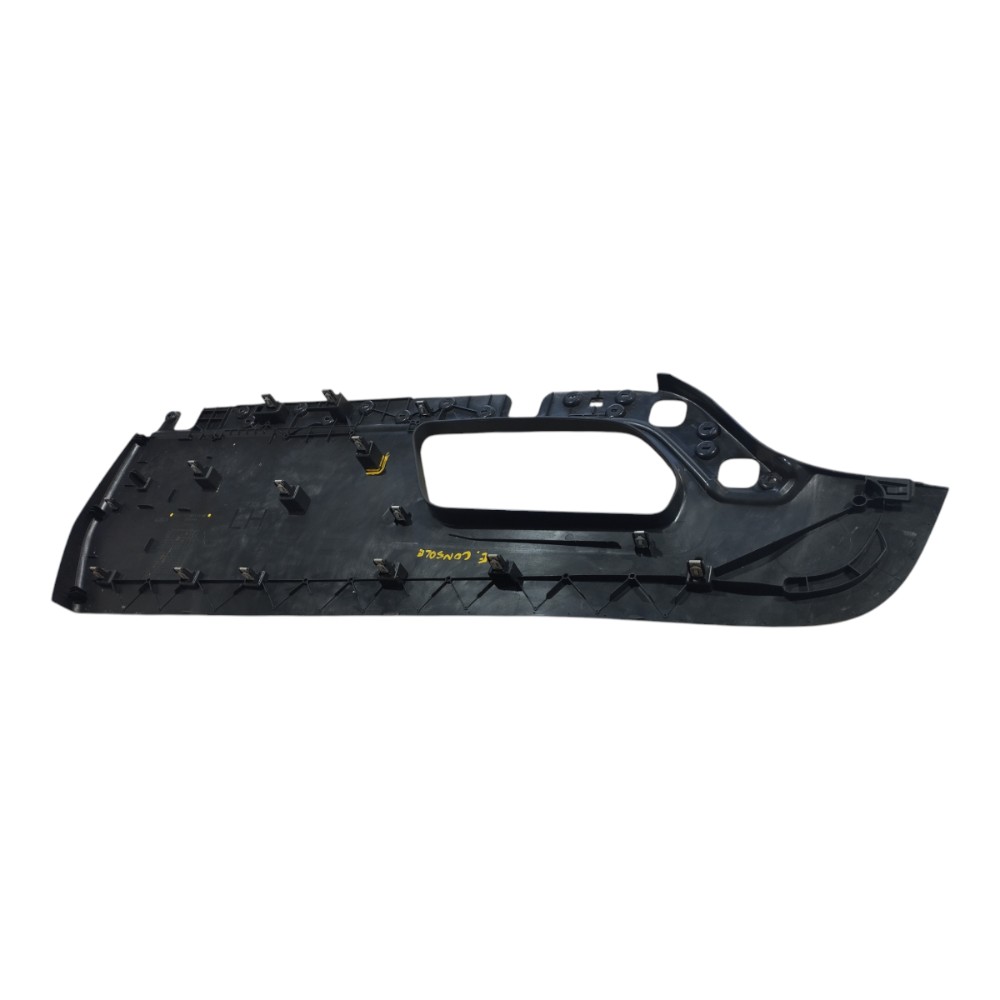 Moldura Esquerda Console Land Rover Defender 2022 V645 4