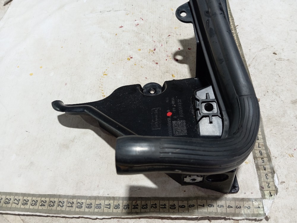 Suporte Esquerdo Churrasqueira Renault Zoe Neo 2023 V617 6