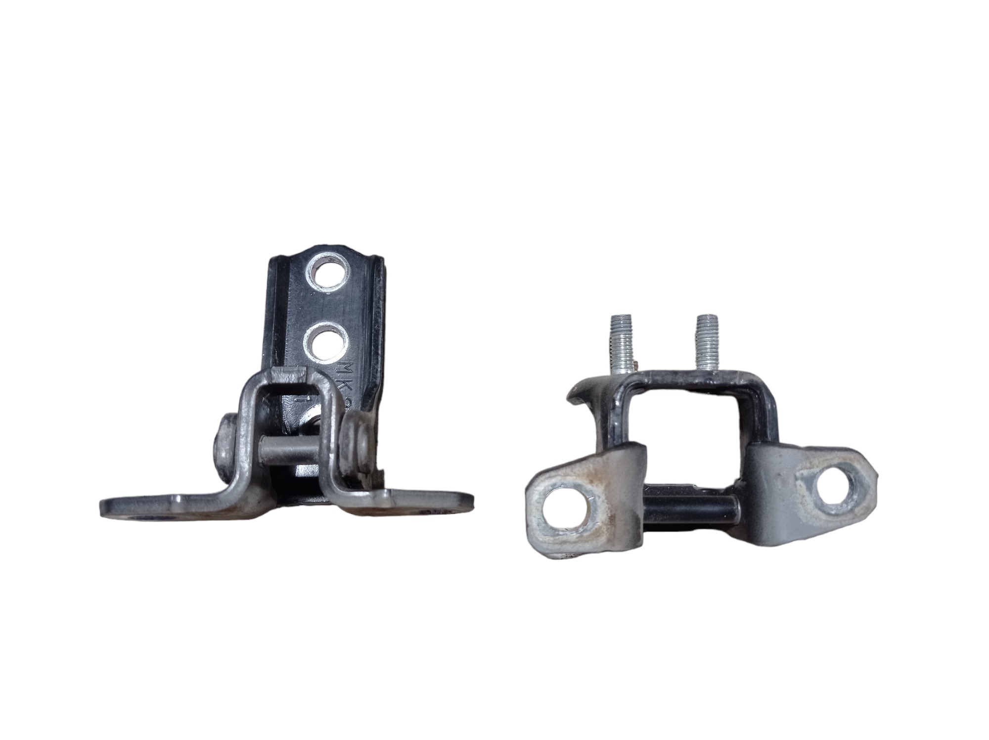 Dobradiça Porta Traseira Direita Mitsubishi L200 2015 V593 1