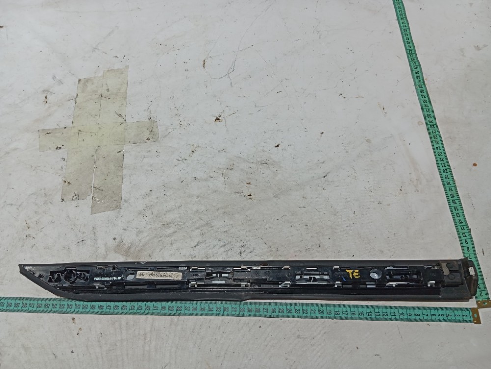 Moldura Traseira Esquerda Teto Discovery Sport 2020 V680 7