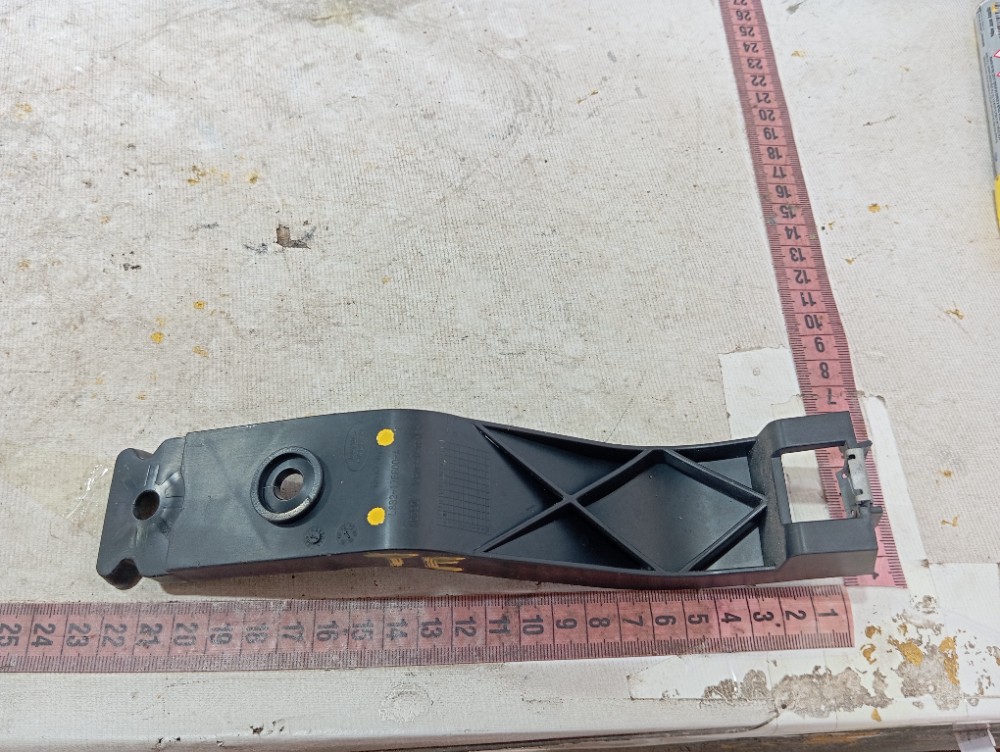 Suporte Esquerdo Parachoque Traseiro Rover Defender 22 V645 6