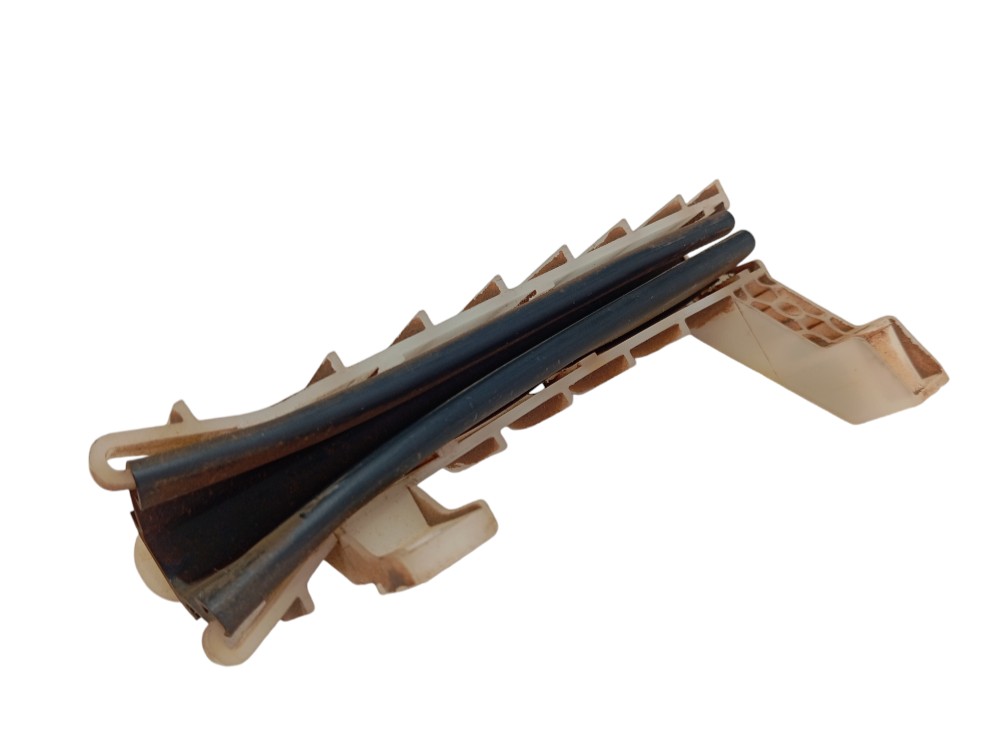 Canaleta Porta Traseira Esquerda Jeep Grand Cherokee 14 V607