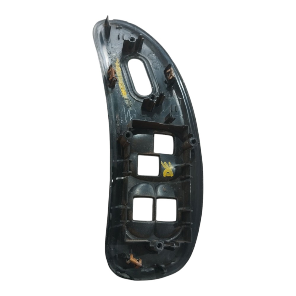 Moldura Botão Dianteiro Direito Chrysler Grand Caravan V578 3