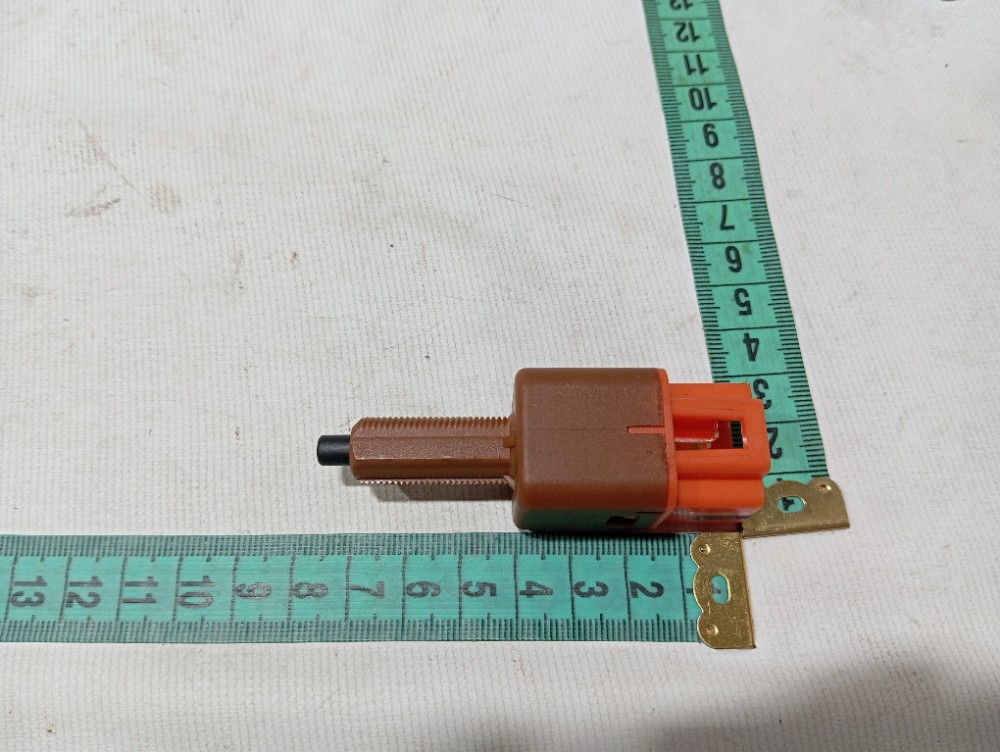 Interruptor pedal freio Byd Song Pro 2025 V669 8