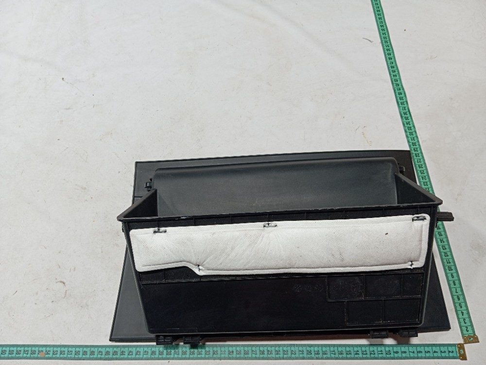 Porta luvas Byd Song Pro 2025 V669 8