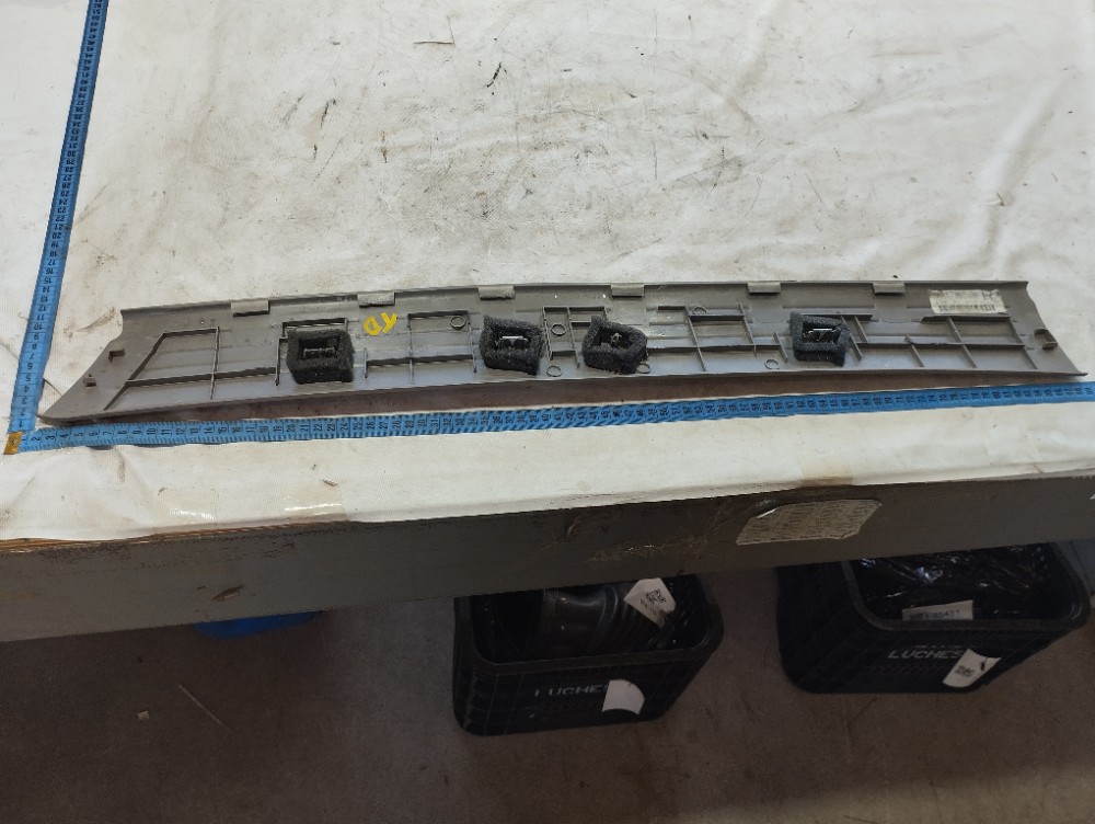 Soleira Traseira Direita Chrysler Grand Caravan 2003 V578 6