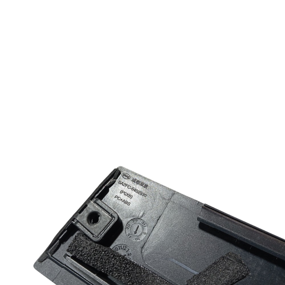 Moldura ext porta traseira esquerda Byd Song Pro 2025 V669 7