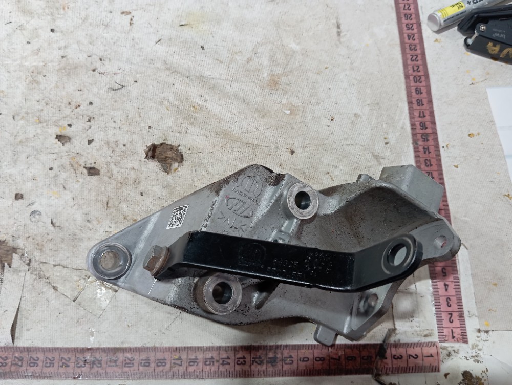 Suporte bomba direção Fiat Mobi 2021 a 25 V654 8