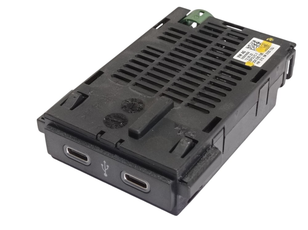 Porta Usb Dupla Vw Nivus Hl Tsi 1.0 2024 V608 1
