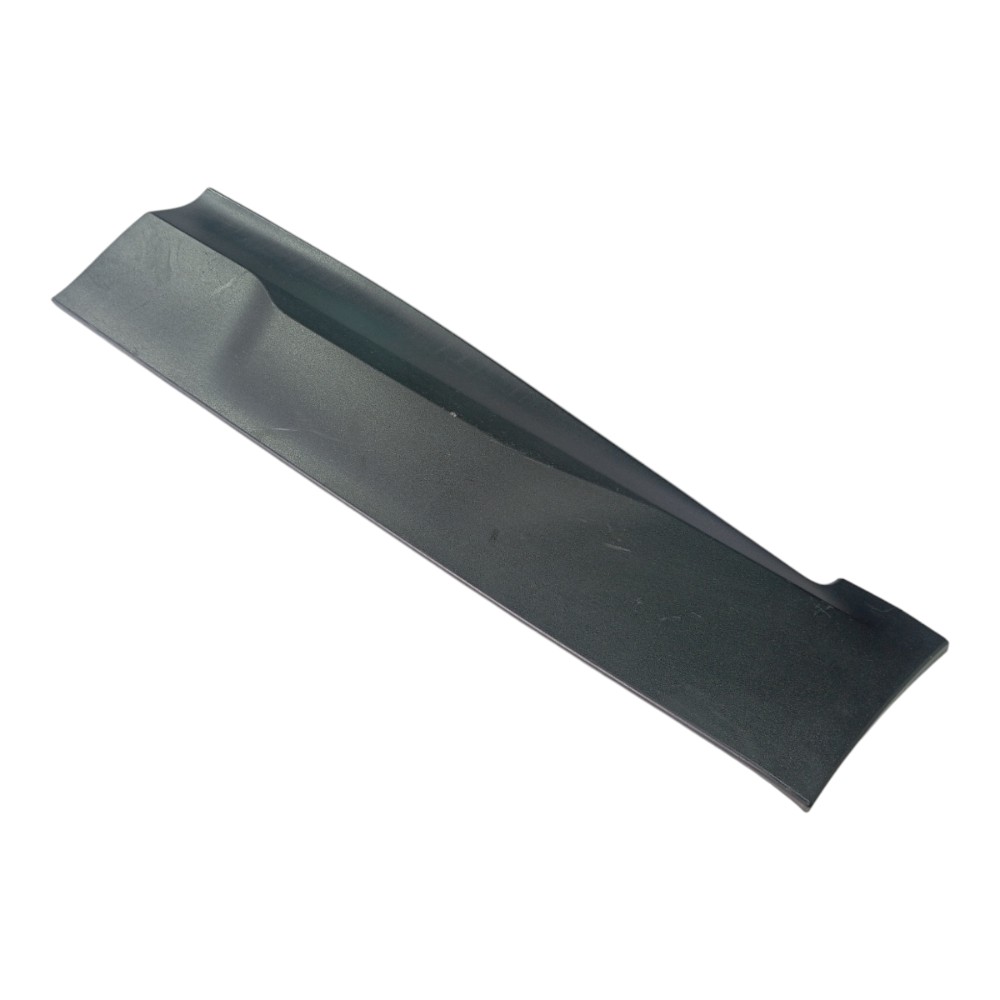 Moldura Porta Traseira Esquerda Gm Tracker 2020 2025 V627 3