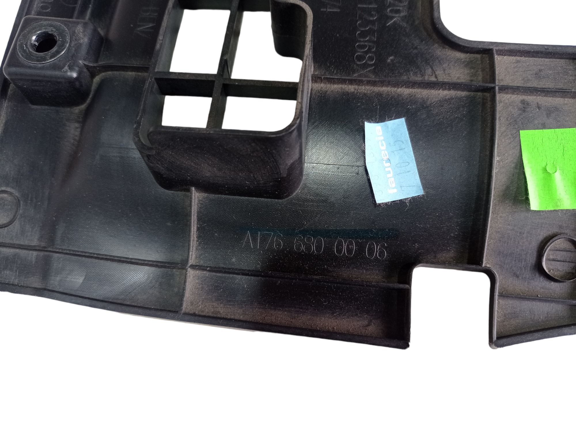 Acabamento Inferior Painel Mercedes Gla 200 2016 V568 9