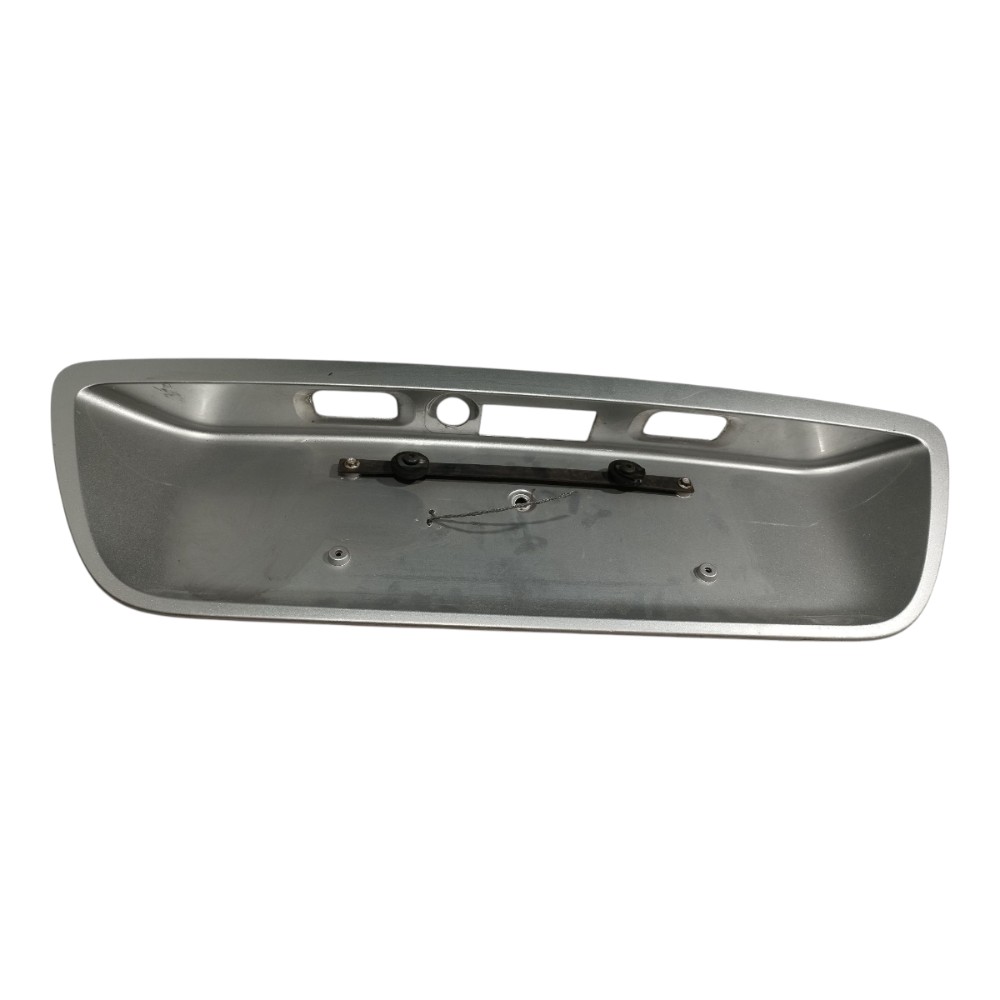 Moldura placa Mercedez c180 V661 1