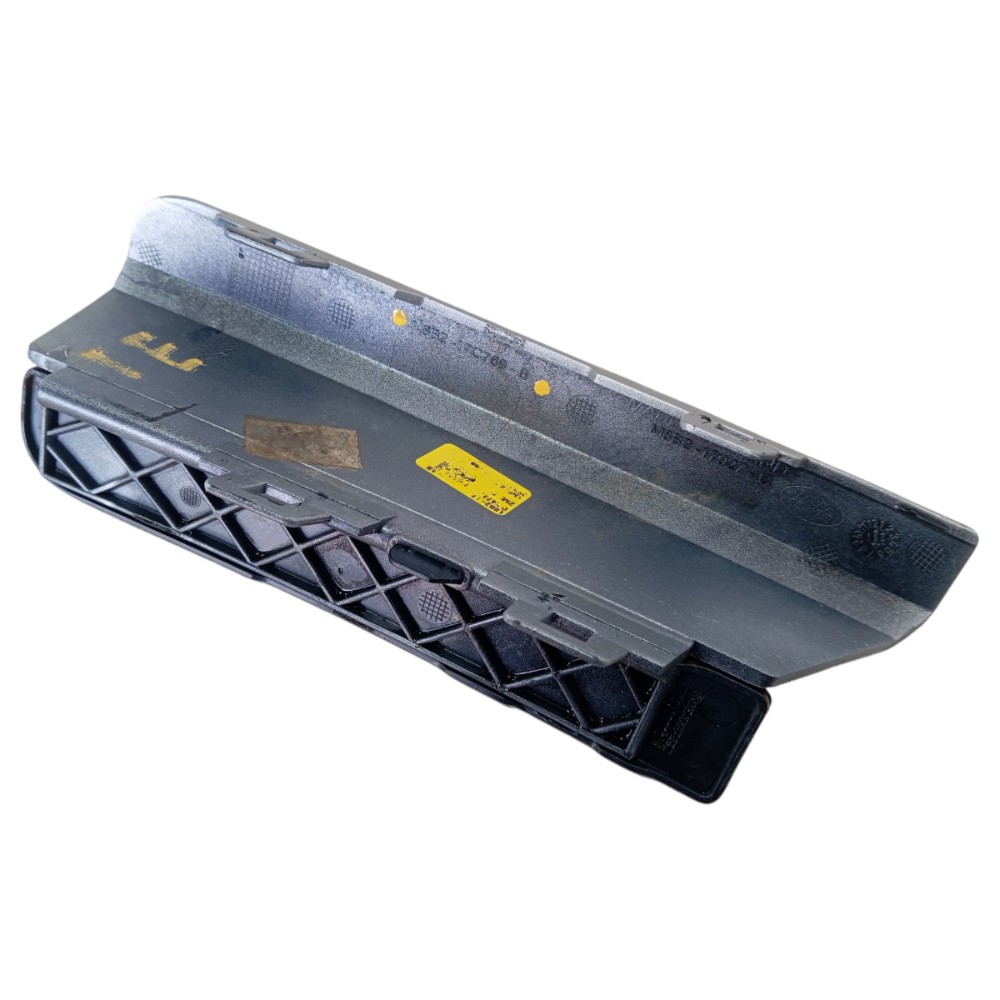 Moldura Esquerda Parachoque Traseiro Rover Defender 22 V645 4