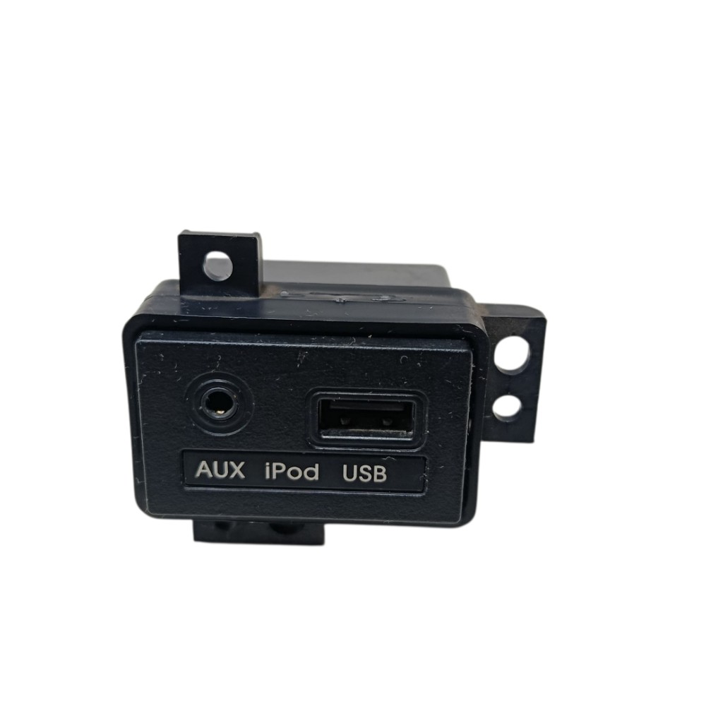 Entrada usb auxiliar Hyundai Hb20s 2015 2