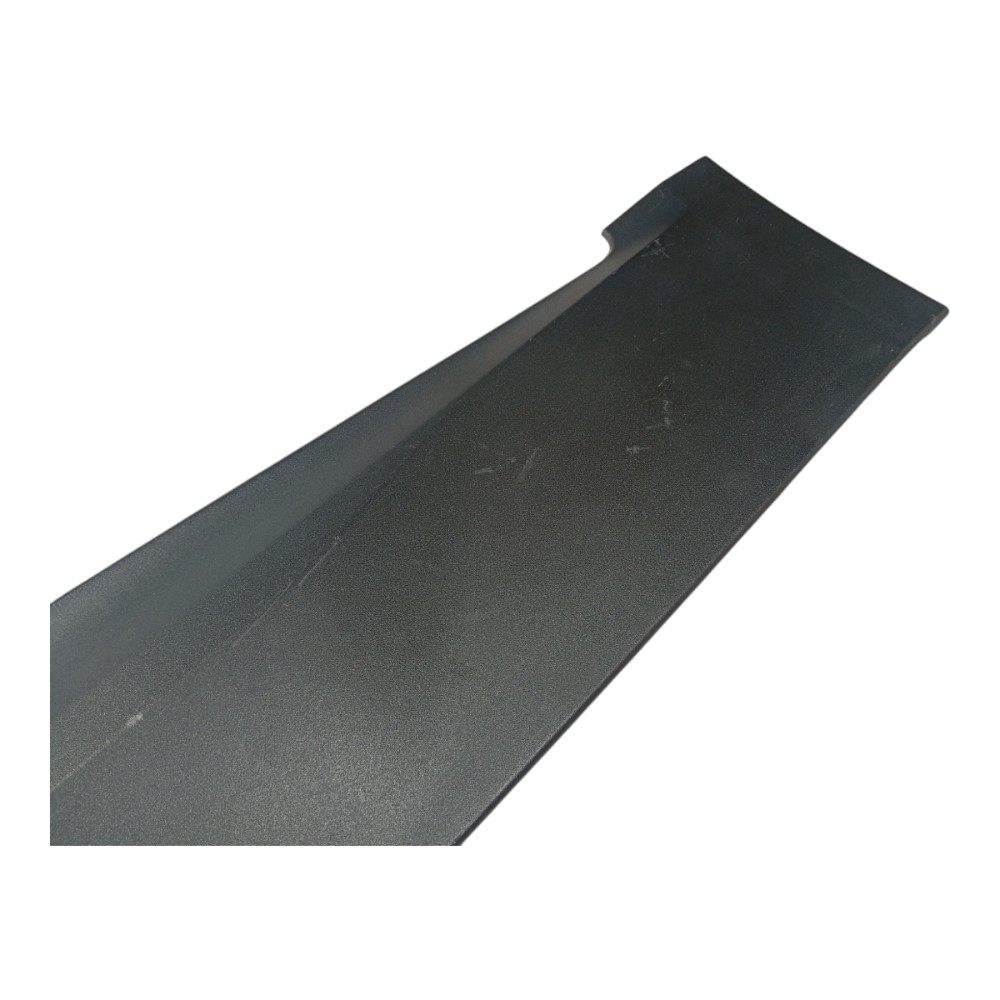 Moldura Porta Traseira Esquerda Gm Tracker 2020 2025 V627 4