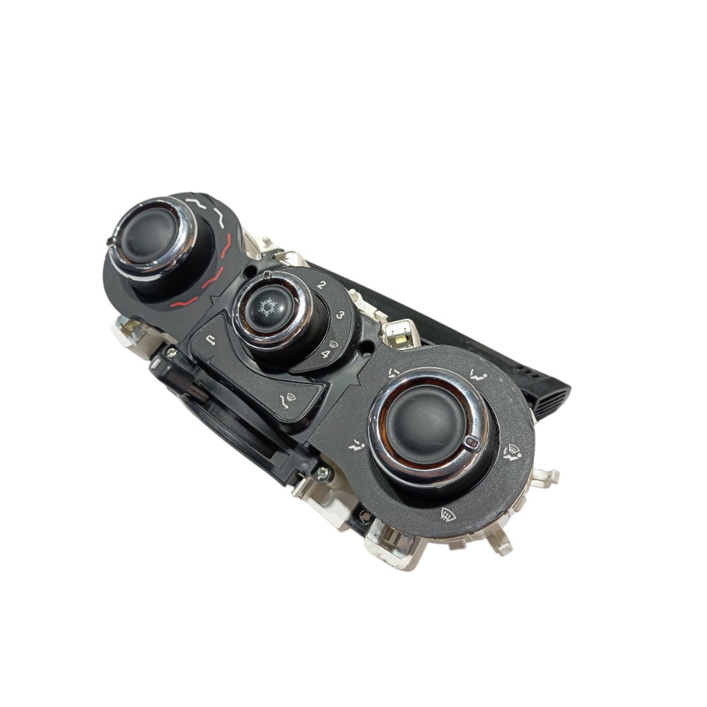 Comando ar condicionado Fiat Palio 2016 4
