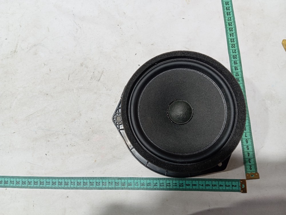 Alto falante porta traseira direita Byd Song Pro 2025 V669 9