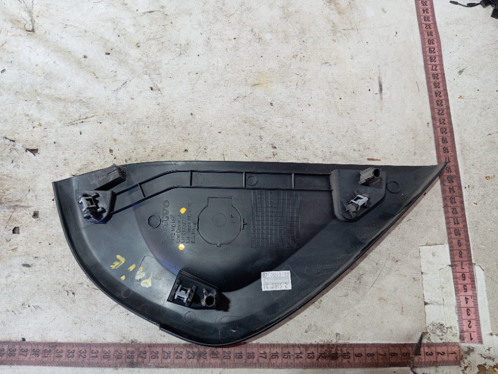 Acabamento Esquerdo Painel Volvo V40 T3 2013 2019 V652 9