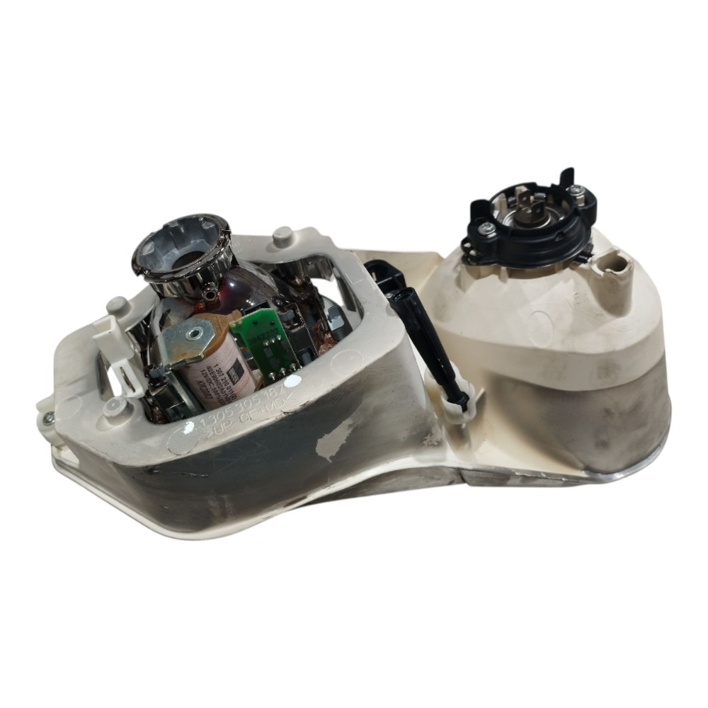 Moldura Interna Farol Esquerdo Mercedes C180 2002 2007 V661 Esquerdo/motorista 9