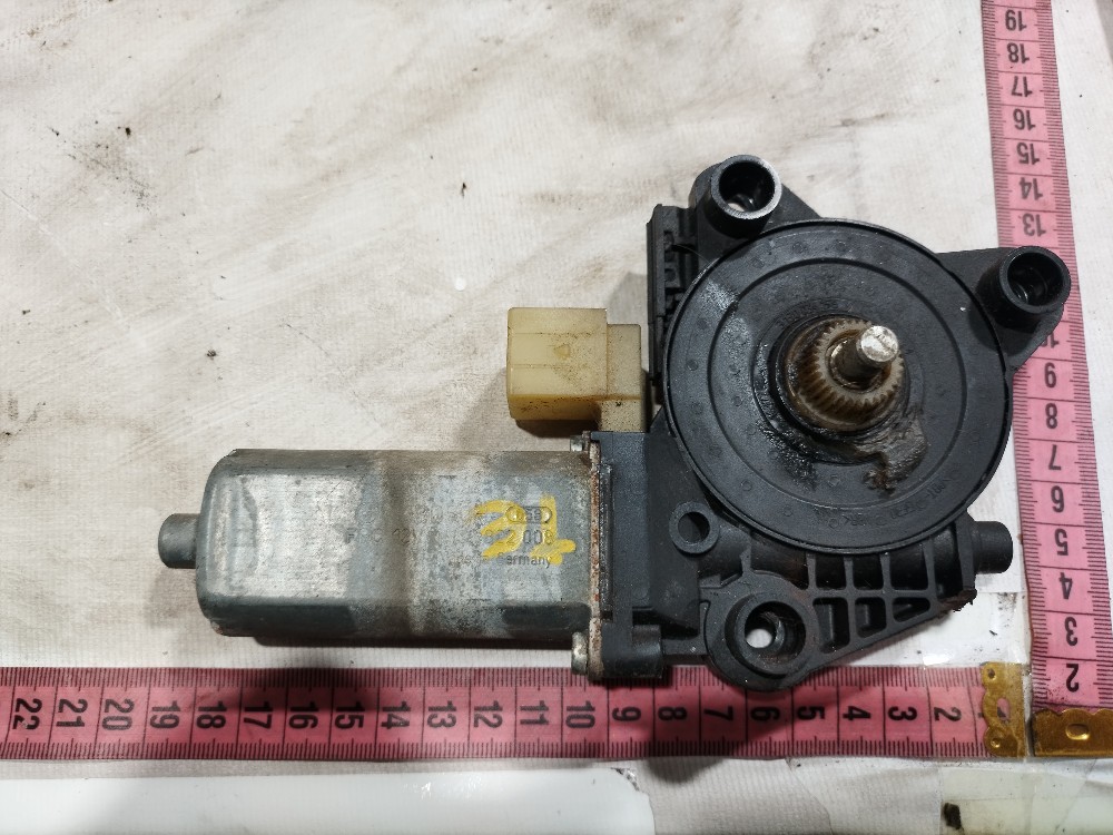 Motor Máquina Vidro Traseira Esq Mercedes C180 02 A 07 V661 8