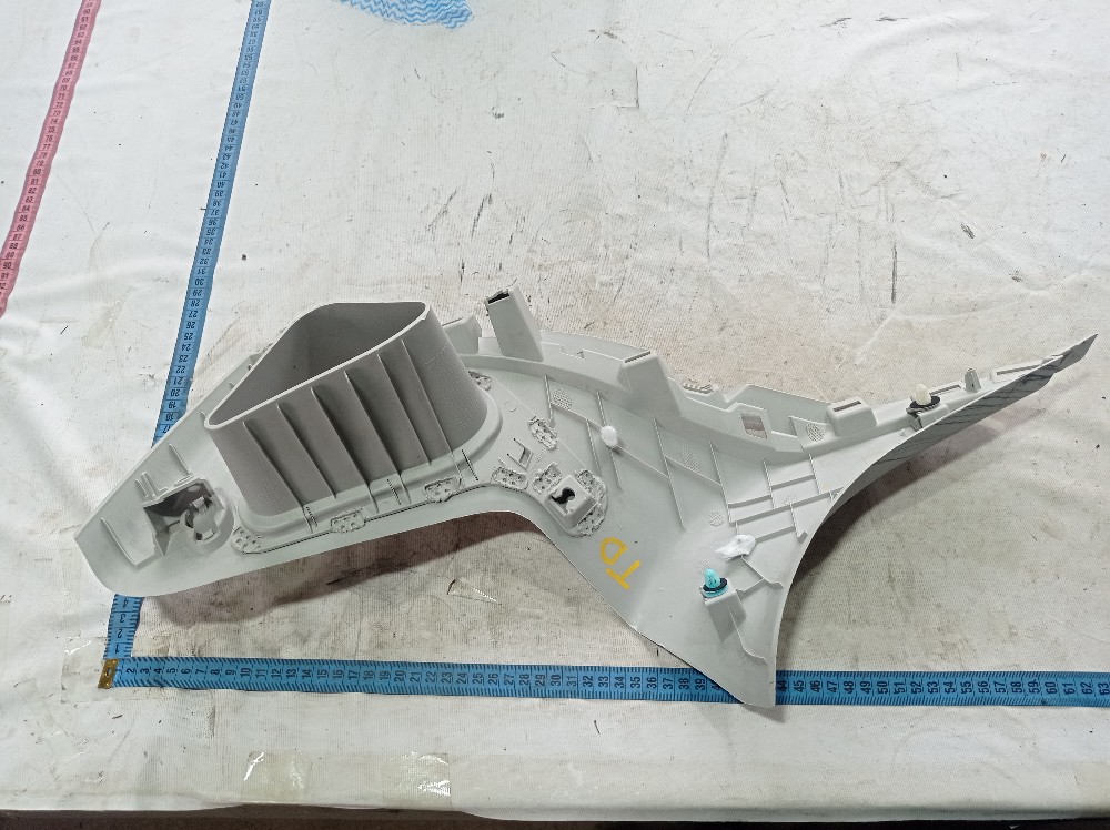 Acabamento Coluna Traseiro Direito Jac Ej7 2023 V618 7