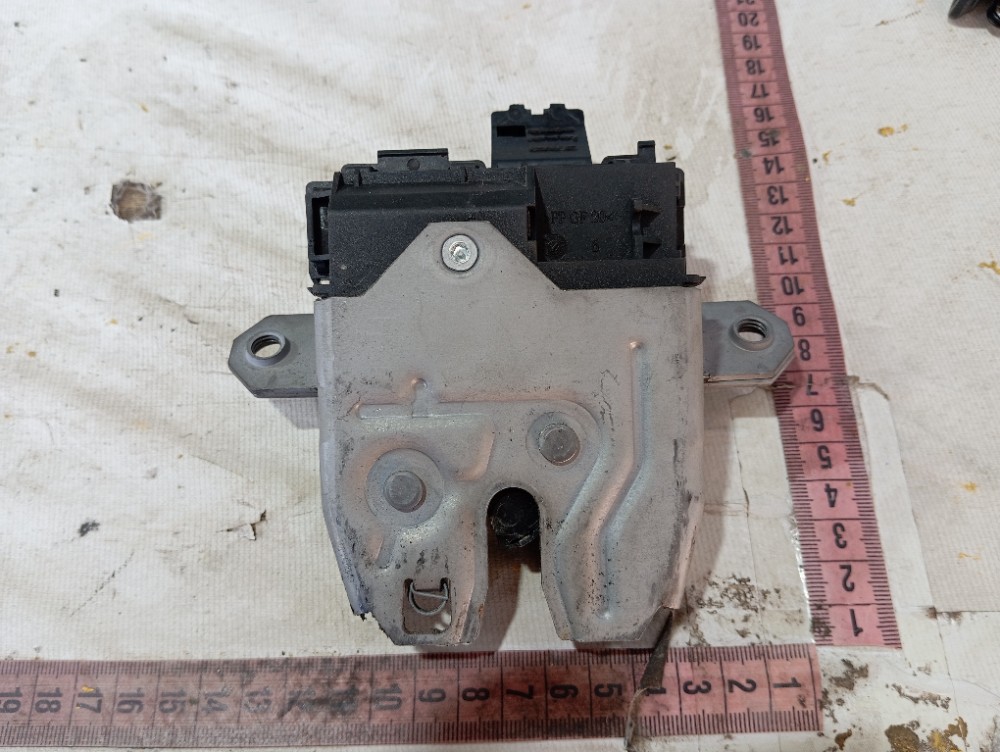 Fechadura Tampa Traseira Volvo V40 T3 2013 2019 V652 6