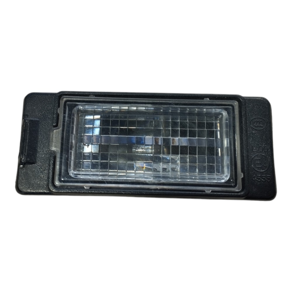 Luz Placa Gm Tracker 2020 2025 V627