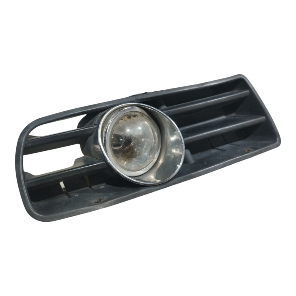 Moldura Farol Milha Direito Vw Golf 2002 V373 6