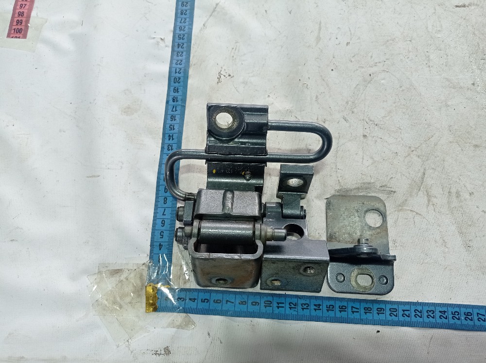 Dobradiça Porta Trasei Esquerda Porsche Cayenne S 2003 V371 9
