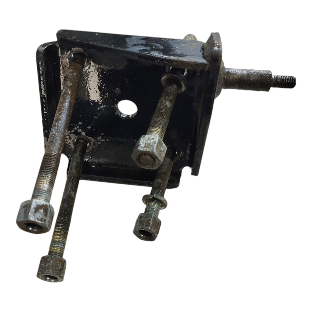suporte feixo de mola Mitsubishi L200 Sport 2004 a 07 V638 2