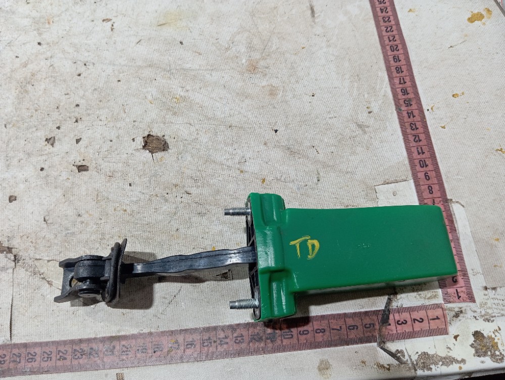 Limitador Porta Traseira Direita Fiat Mobi 2024 V654 8
