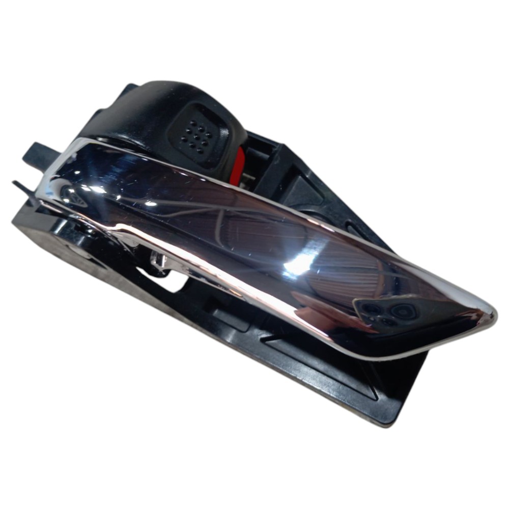 Maçaneta Int Porta Diant Esquerda Suzuki Scross 2015 16 V648 Dianteira 4