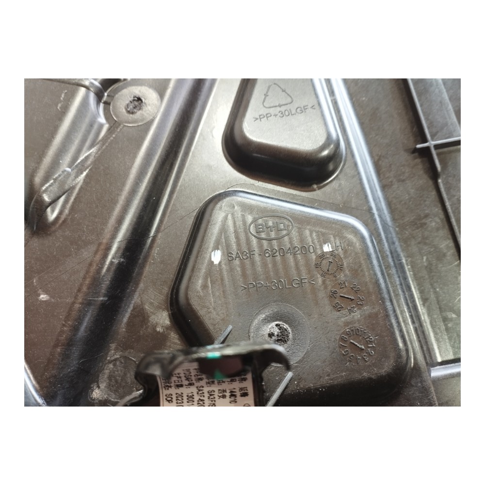 Suporte Maquina Vidro Tras Esq Byd Song Plus Gs 24 25 V642 4