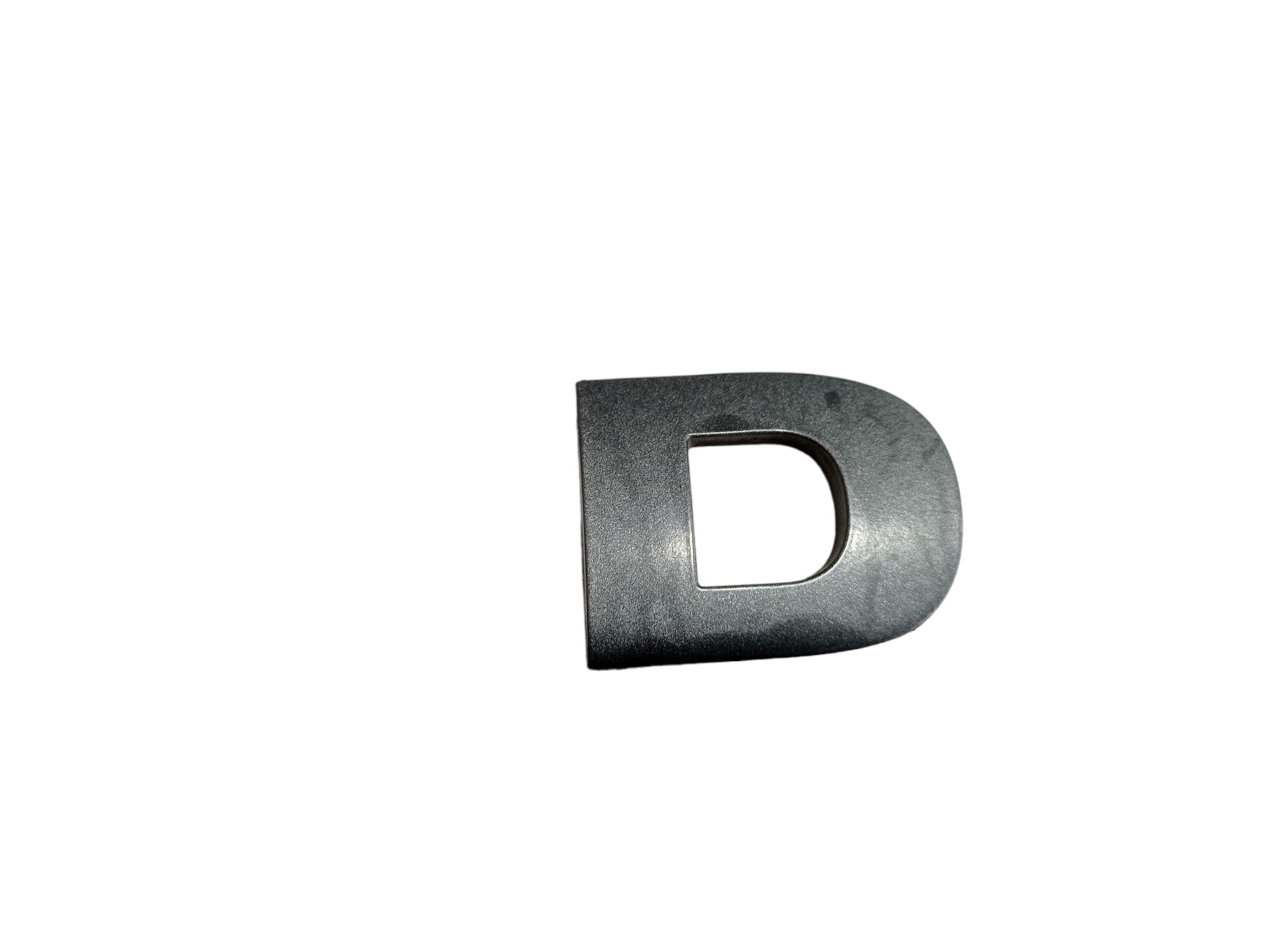 Emblema Letra D Tampa Traseira Discovery 4 2010 A 2014 V582 Cinza 2