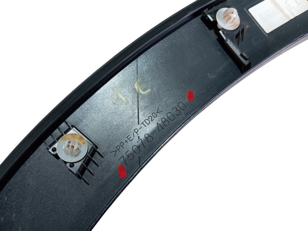 Moldura Porta Traseira Esquerda Lexus Rx500hf 2023 V619 6