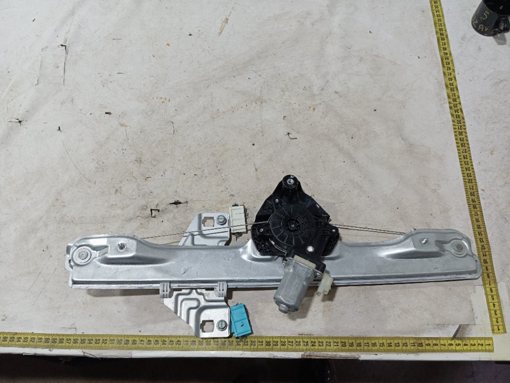Máquina Vidro Porta Diant Direita Dolphin Mini 2024 25 V665 9