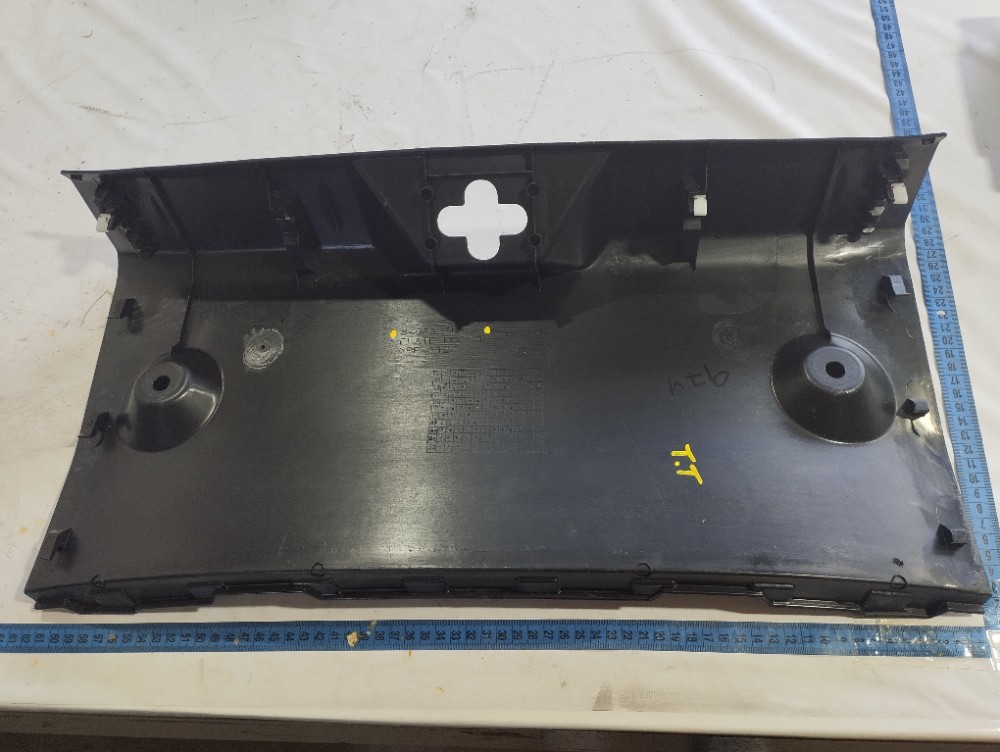 Acabamento Interior Tampa Traseira Nissan Leaf 2023 V632 6