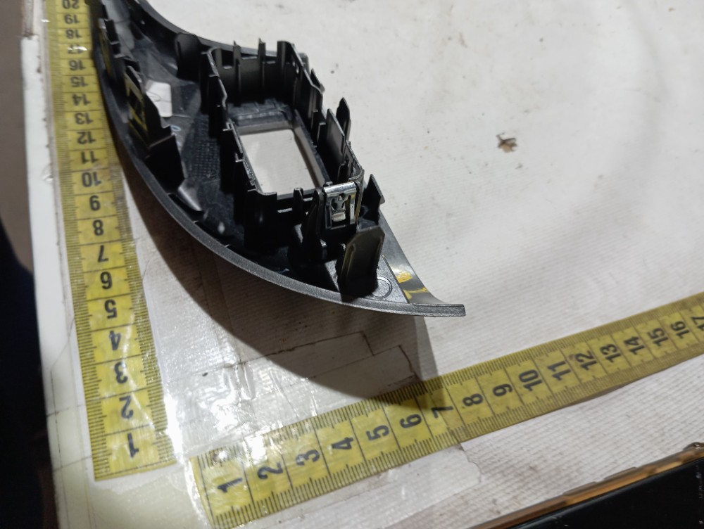 Moldura Botão Porta Tras Direita Byd Dolphin Gs 2024 25 V666 7