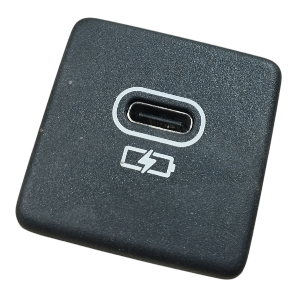Botão Usb Land Rover Defender 2022 V645